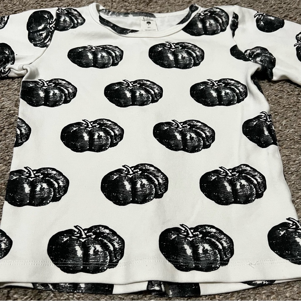 Kate Quinn 100% Organic Cotton Black Pumpkin Print Tee Shirt Size 6